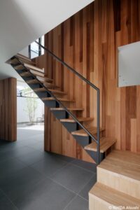 片流れ屋根とフラット屋根を組合わせたスタイリッシュなデザイン住宅　O様