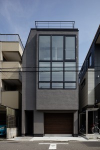 ３階建て住宅　夜景を楽しむ屋上のあるデザイン住宅　O様邸