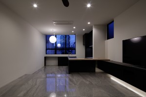 ３階建て住宅　夜景を楽しむ屋上のあるデザイン住宅　O様邸