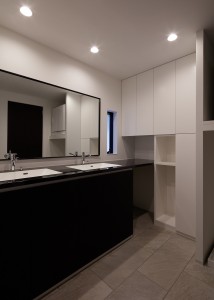 ３階建て住宅　夜景を楽しむ屋上のあるデザイン住宅　O様邸