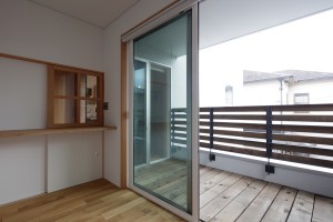 白を基調としたシェッドルーフのデザイン住宅　Ｍ様邸