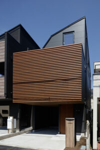 縦の空間を上手に使った和室付き狭小デザイン住宅 T様