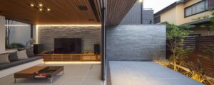 重厚感のあるシックモダンな外観に木目フェンスでアクセントをつけたデザイン住宅　S様