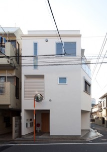 二世帯住宅・ホワイトを基調としたシンプルモダンな外観　渋谷区Ｍ様邸