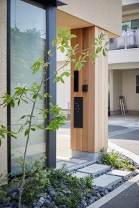 ３階建て狭小住宅　木のやさしさに包まれるデザイン住宅　O様邸