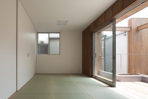デザイン住宅・ガレージのある外観の二世帯住宅：埼玉県朝霞市Ａ様邸