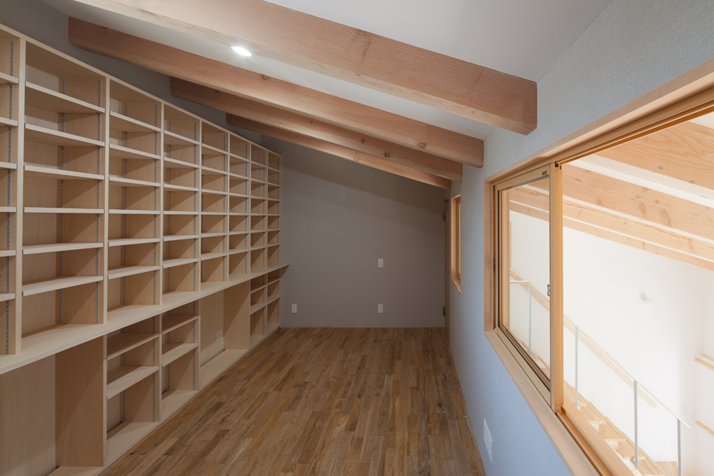小屋裏収納