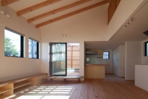 木のぬくもりを感じる自然素材を用いたデザイン住宅　品川区Ｍ様邸