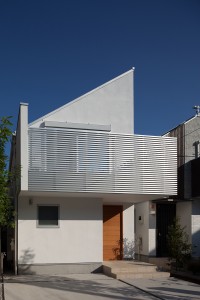デザイン住宅　メタリックなフェンスが都会的な家　杉並区M様邸