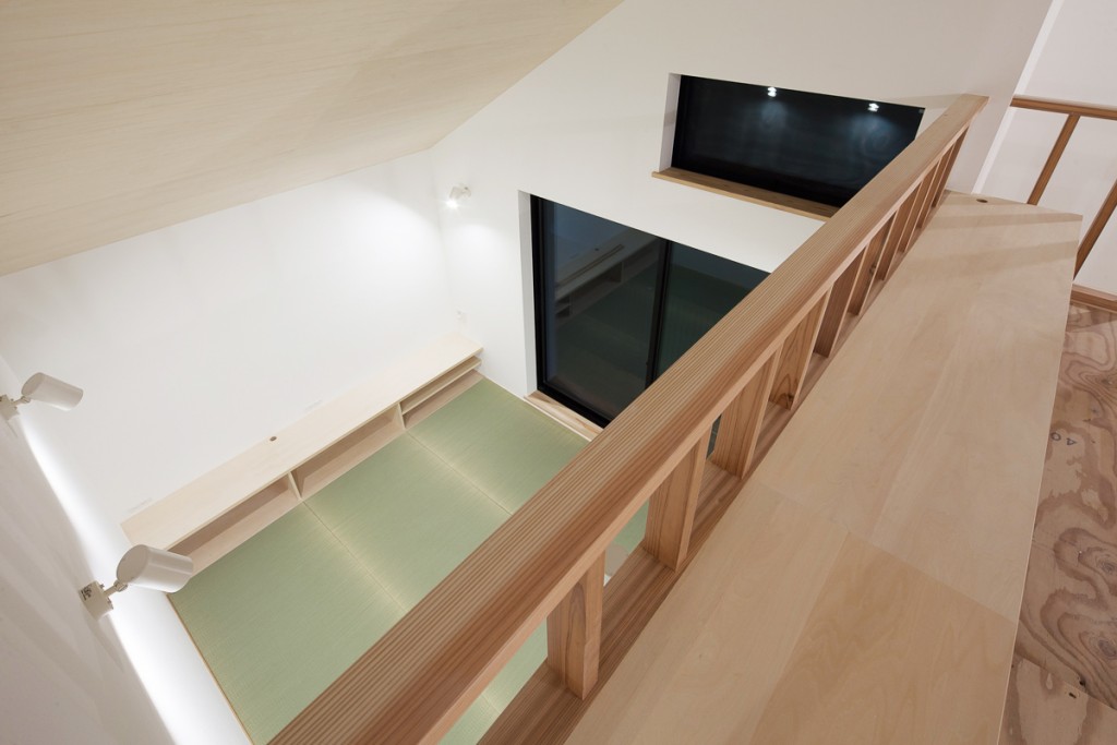 小屋裏からみた和室