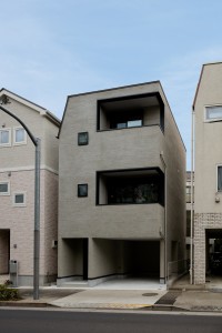 三階建て住宅　螺旋階段が特徴のシンプルなモダン住宅　世田谷区Ｔ様邸