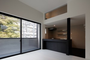 三階建て住宅　螺旋階段が特徴のシンプルなモダン住宅　世田谷区Ｔ様邸